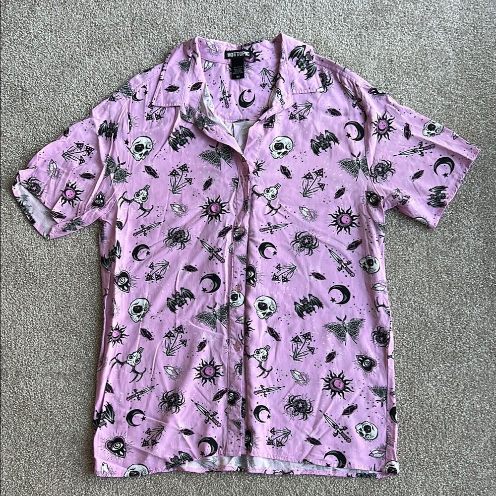 Hot Topic Graphic Shirt